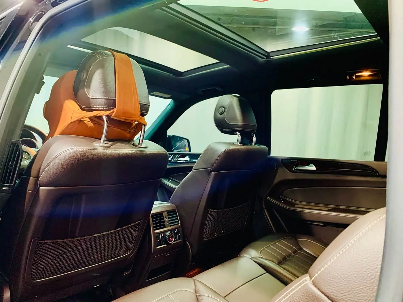 Mercedes-Benz GLS 2018 — Photo 14/20