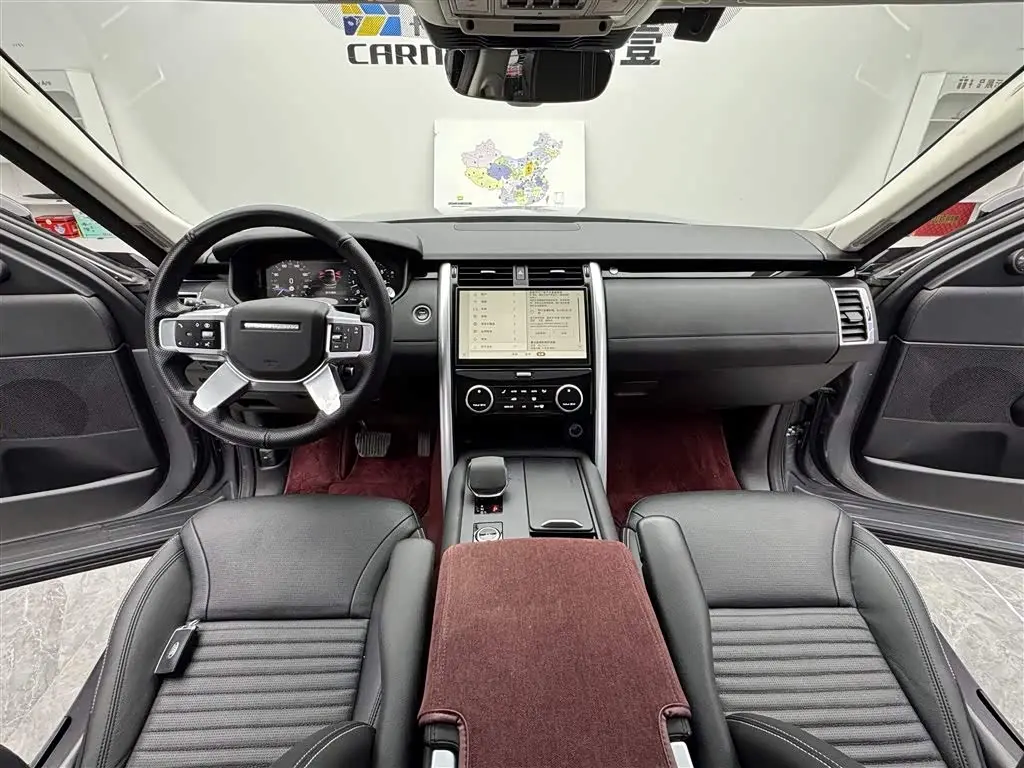 Land Rover Discovery 2024 — Photo 9/20