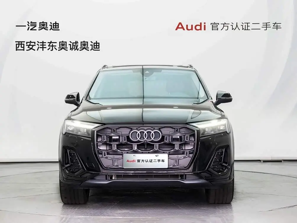 Audi Q7 2025 — Фото 2/20