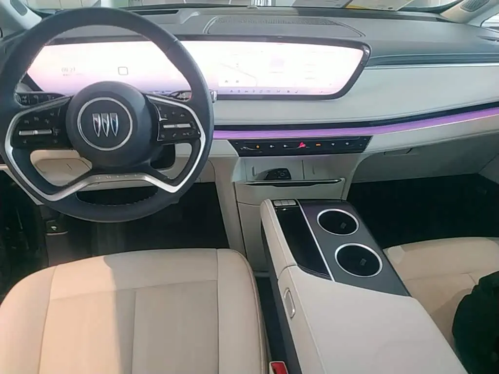 Buick GL8 New Energy 2025 — Photo 10/20