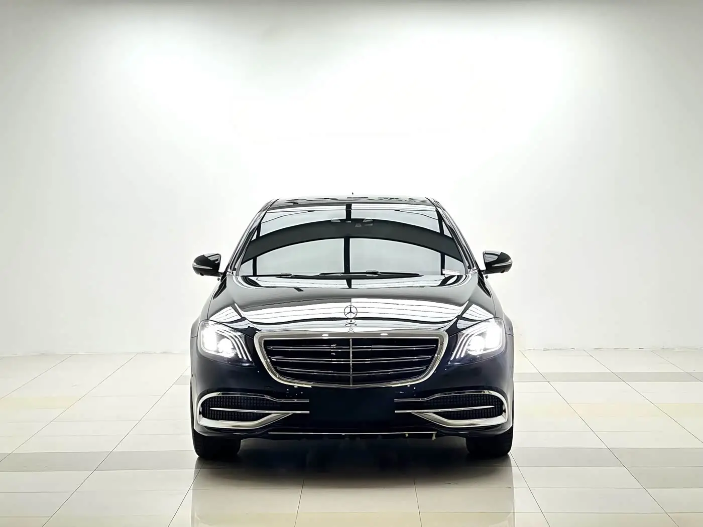 Mercedes-Benz S-Class 2015 — Photo 2/14