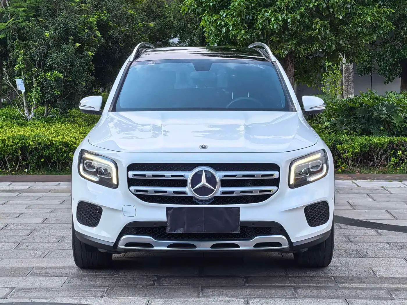 Mercedes-Benz GLB 2022 — Фото 2/9