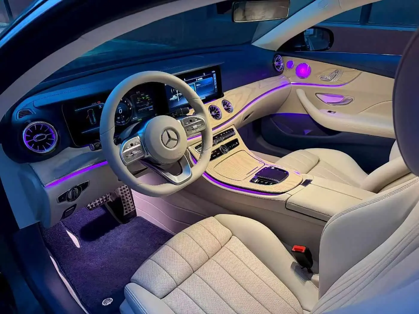 Mercedes-Benz E-Class 2021 — Фото 7/9