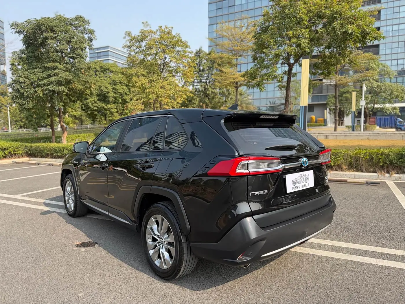 Toyota Wildlander 2021 — Photo 6/20