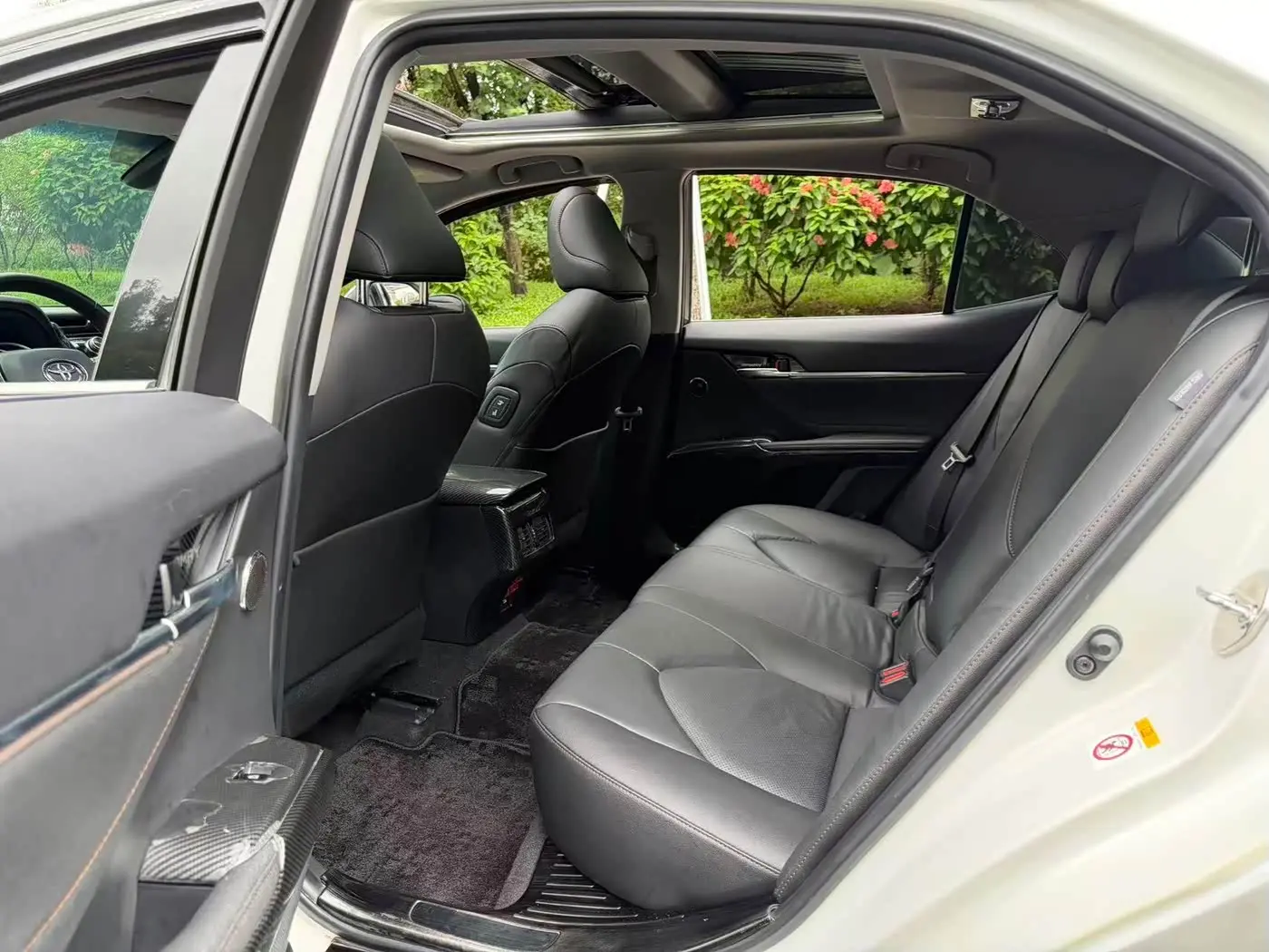 Toyota Camry 2018 — Photo 5/9