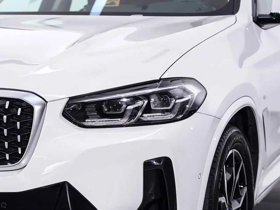 BMW X4 2023 — Photo 10/20