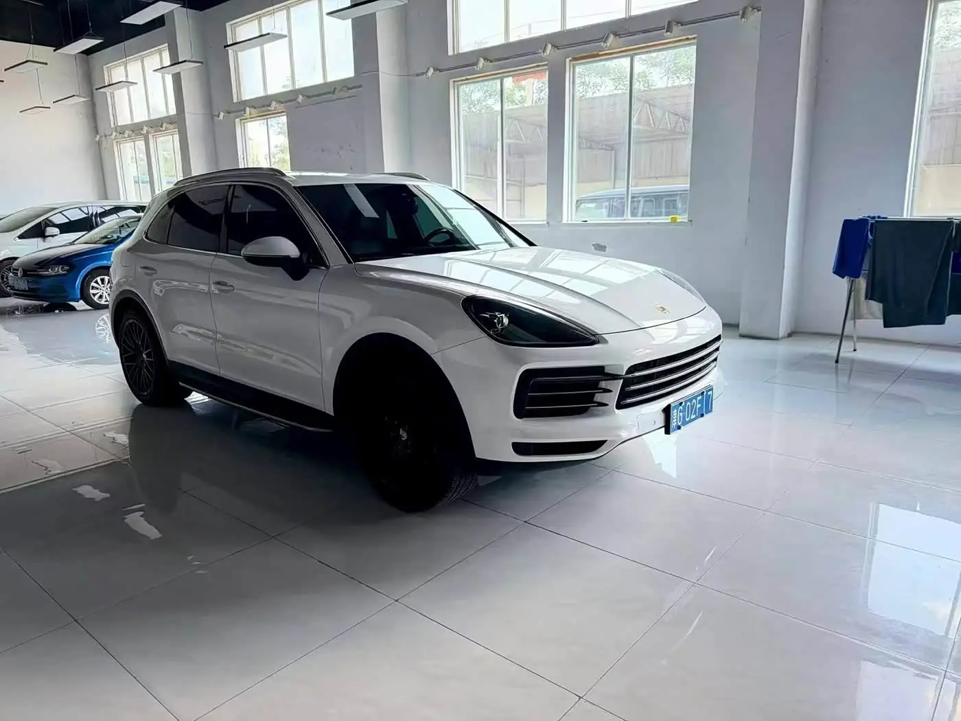 Porsche Cayenne 2018 — Фото 1/6