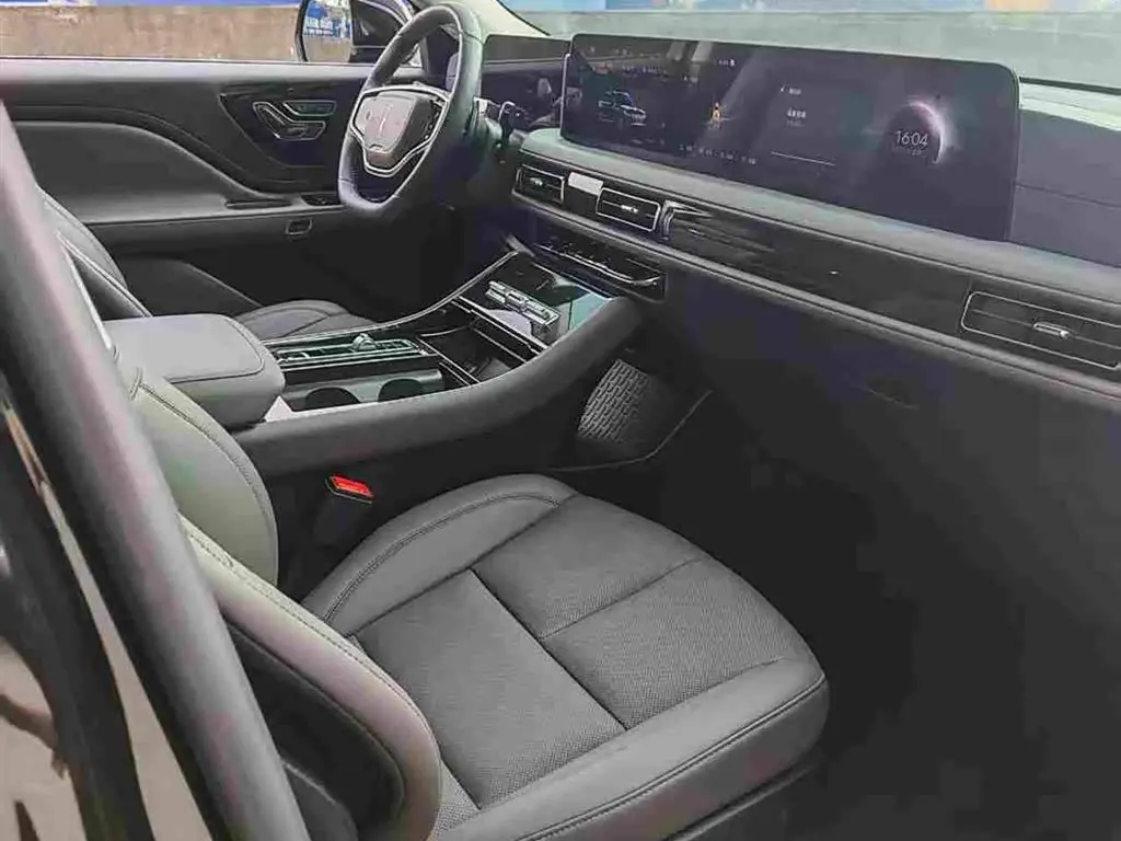 Lincoln Aviator 2024 — Şəkil 3/7