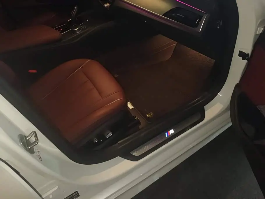 BMW 5 Series 2023 — Photo 8/16