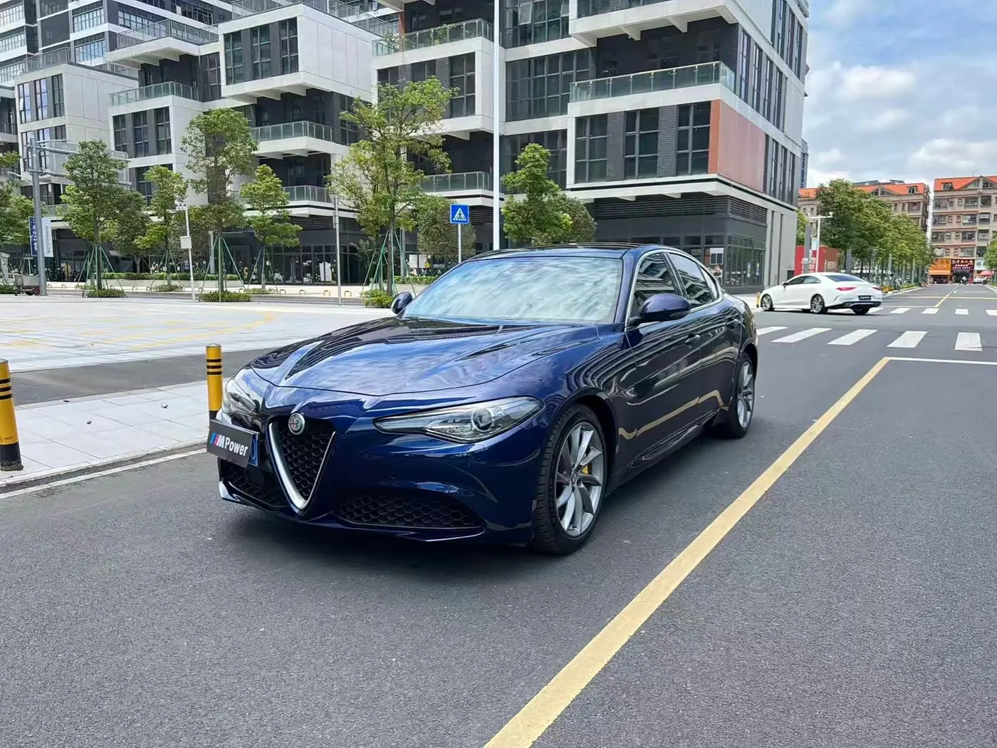 Alfa Romeo Giulia 2021 — Photo 1/15