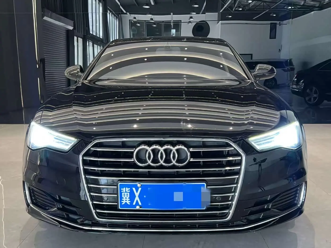 Audi A6L 2017 — Фото 2/9