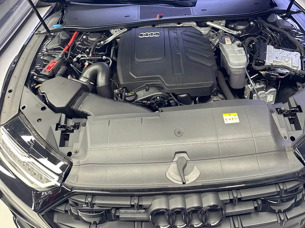 Audi A7L 2023 — Şəkil 13/15