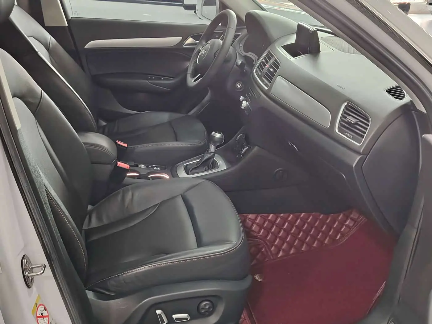 Audi Q3 2019 — Photo 13/14
