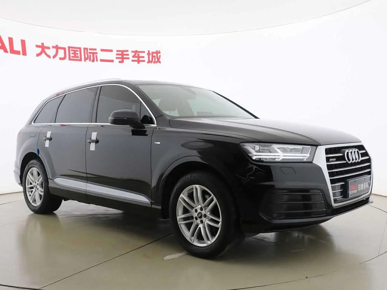 Audi Q7 2018 — Photo 3/16