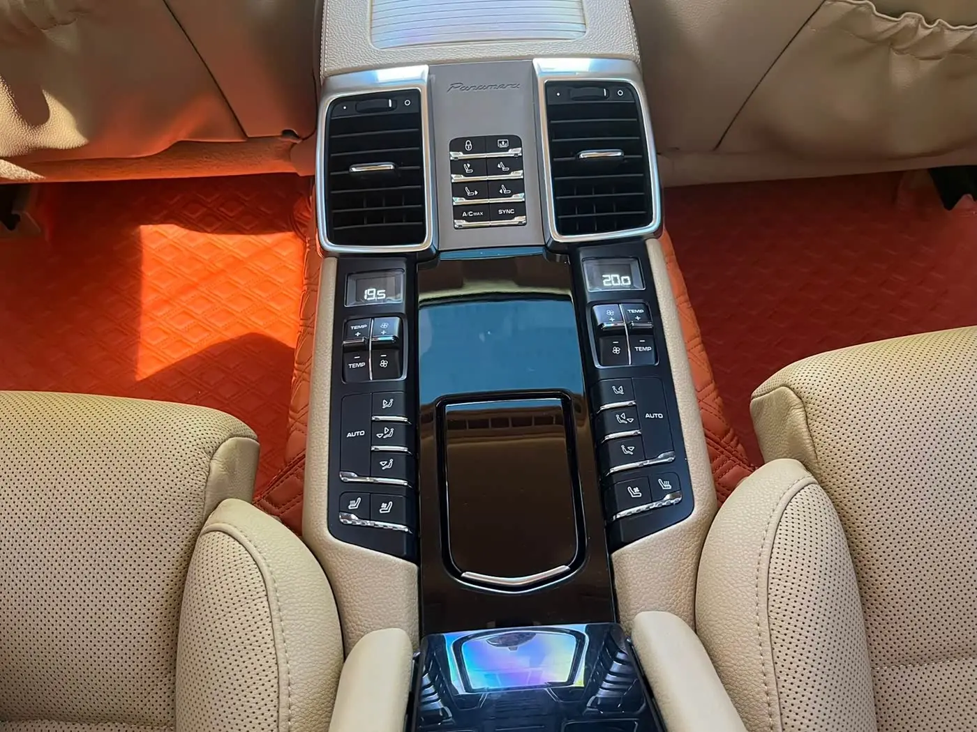 Porsche Panamera 2014 — Photo 9/20