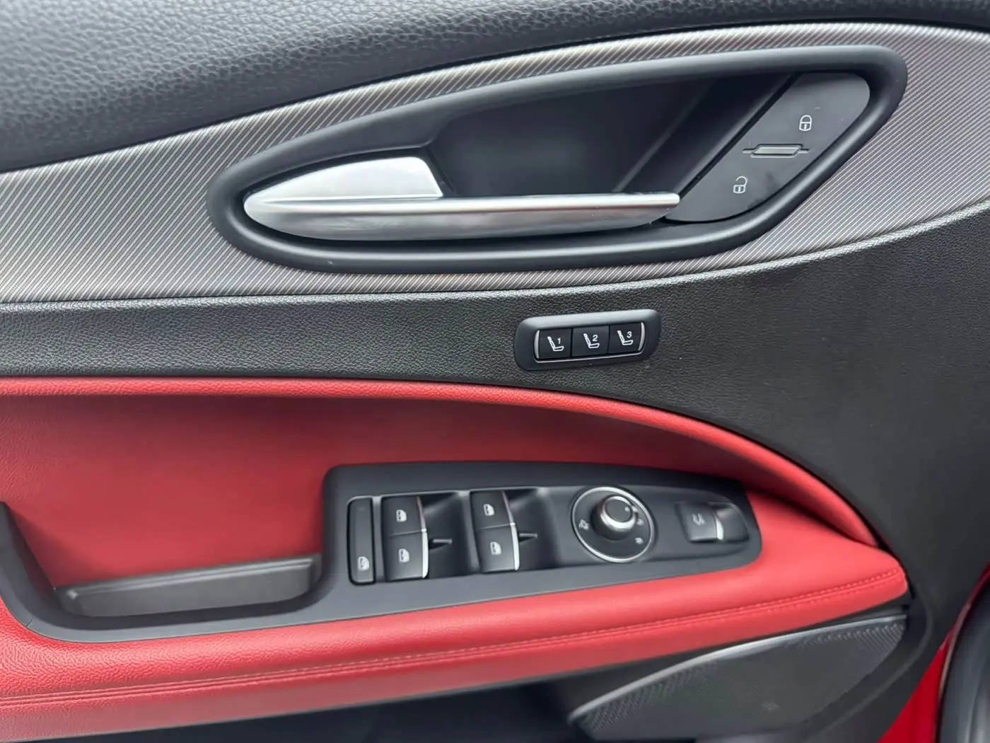 Alfa Romeo Stelvio 2020 — Фото 4/9