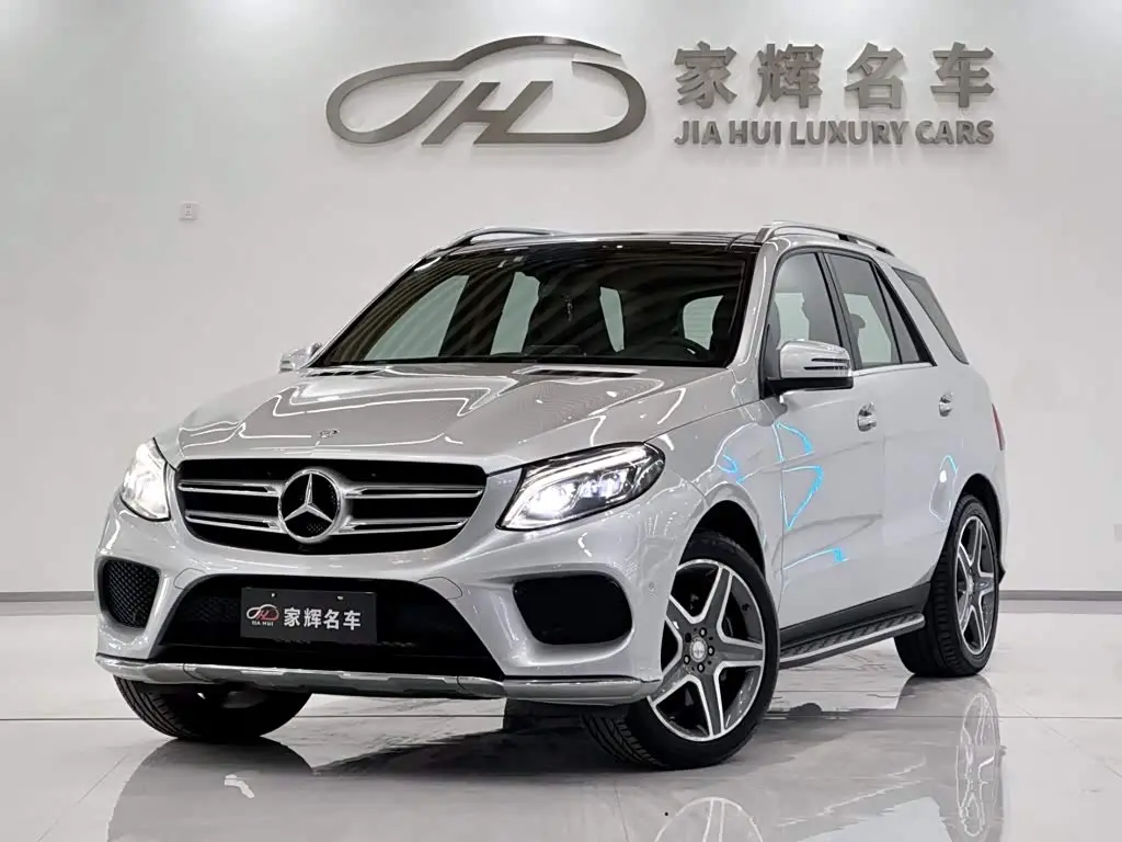 Mercedes-Benz GLE 2016 — Photo 1/15