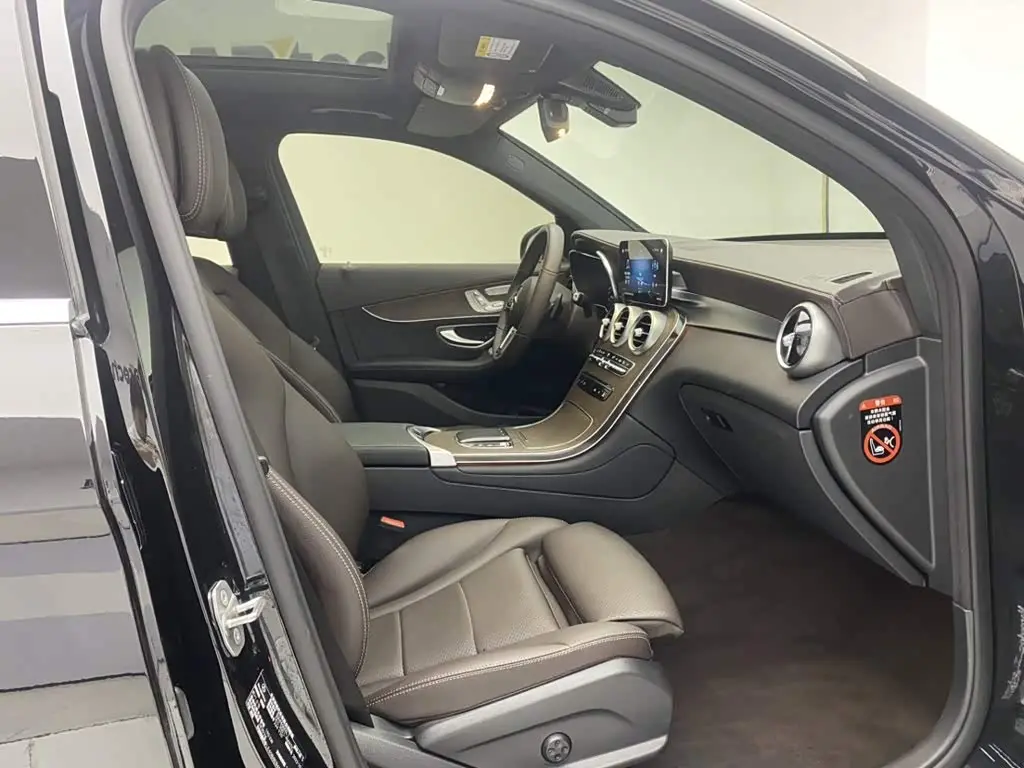 Mercedes-Benz GLC 2023 — Фото 18/20