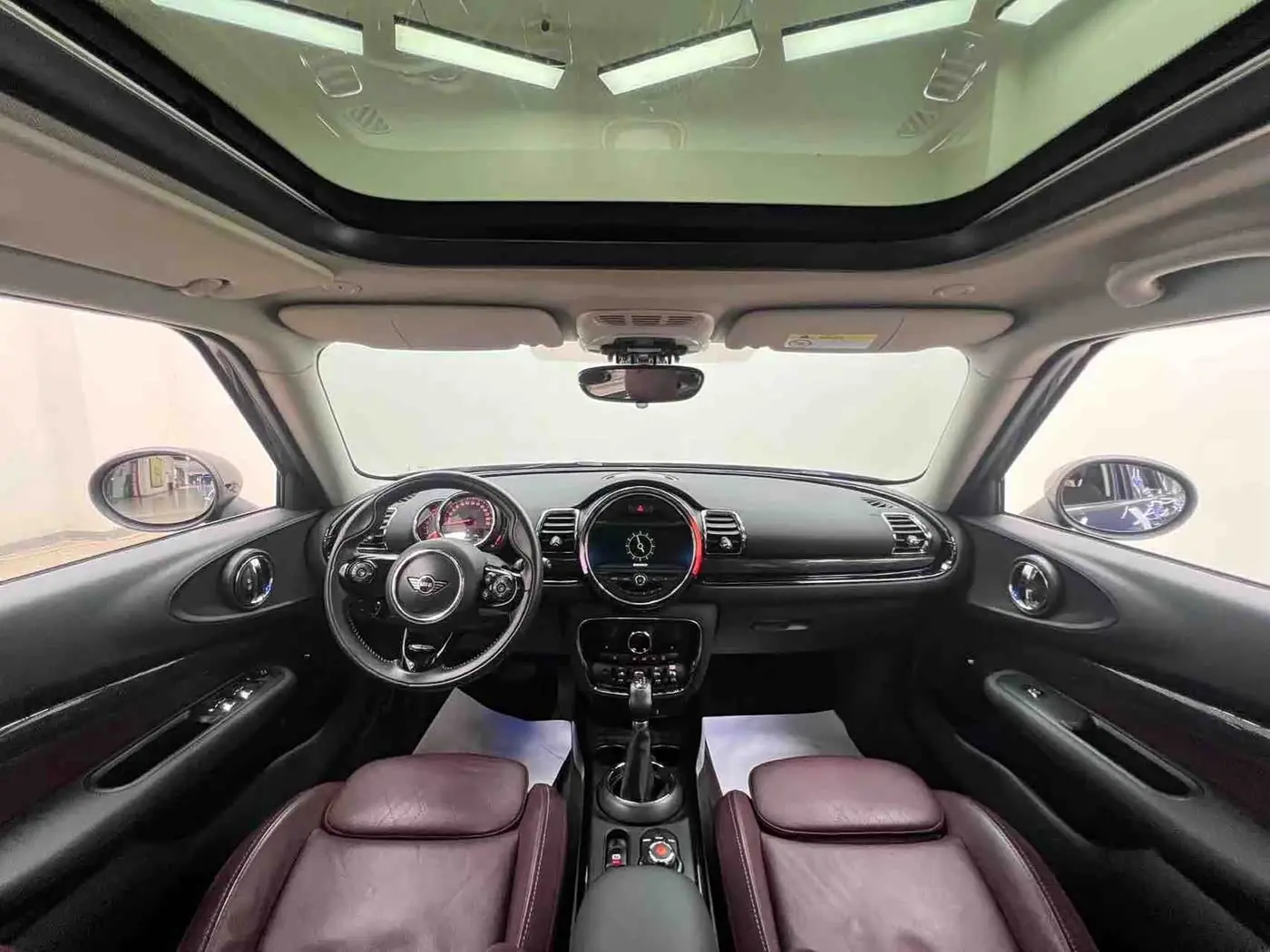 MINI CLUBMAN 2019 — Photo 18/20