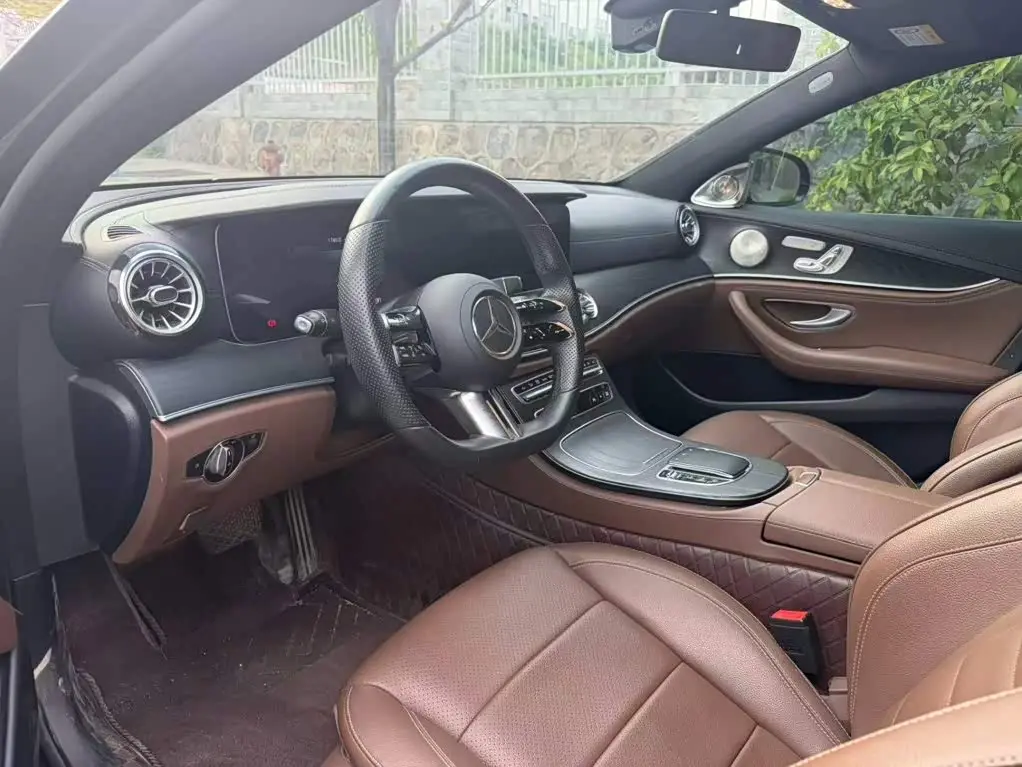 Mercedes-Benz E-Class 2022 — Фото 3/9
