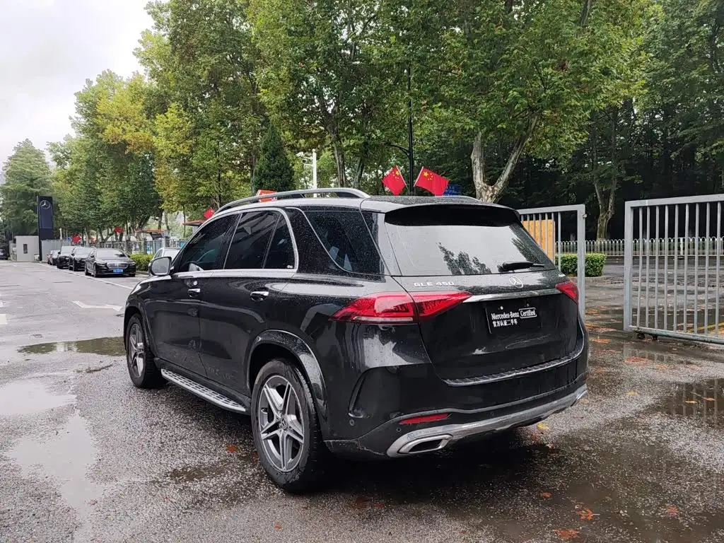 Mercedes-Benz GLE 2020 — Photo 17/17