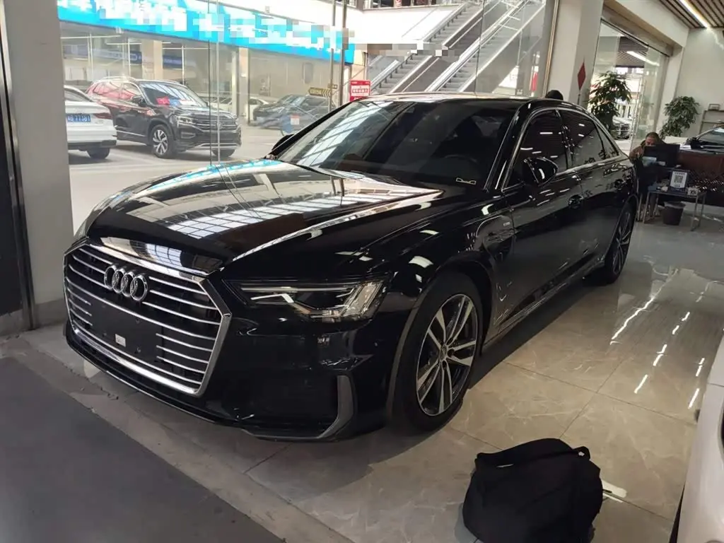 Audi A6L 2020 — Photo 2/20