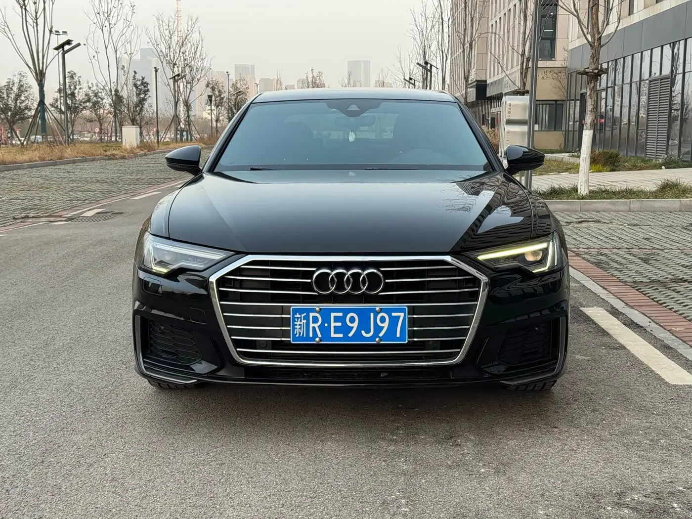 Audi A6L 2021 — Фото 2/20