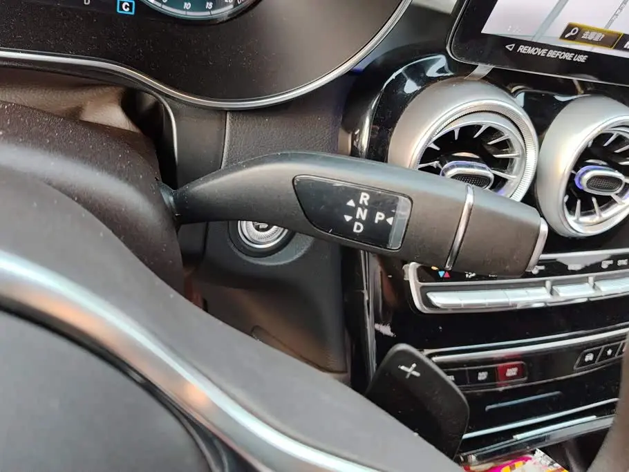Mercedes-Benz GLC 2022 — Photo 16/16