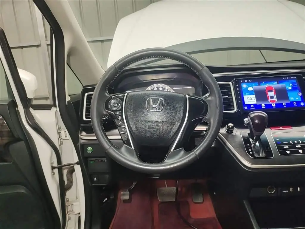 Honda Elysion 2017 — Photo 11/20