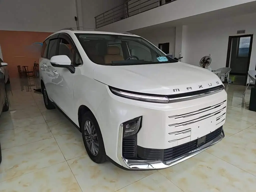 SAIC Maxus Maxus G50 PHEV 2025 — Фото 4/20