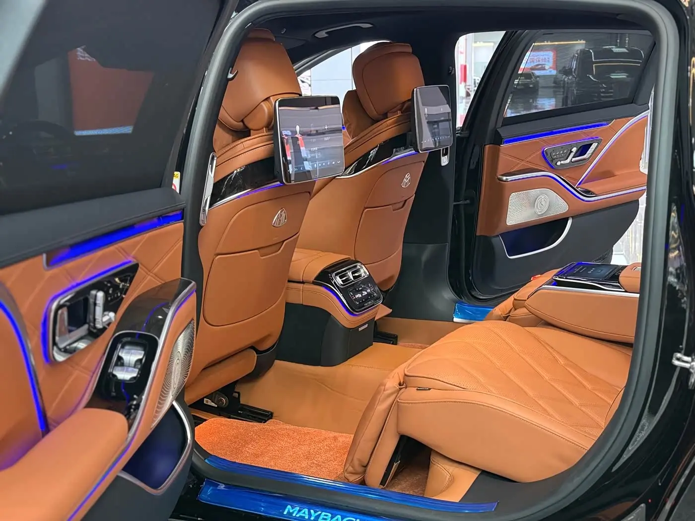 Mercedes-Benz Maybach S-Class 2025 — Фото 6/20
