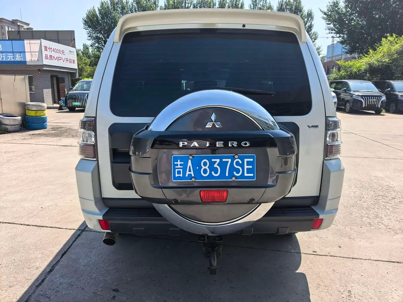 Mitsubishi Pajero 2017 — Şəkil 9/10