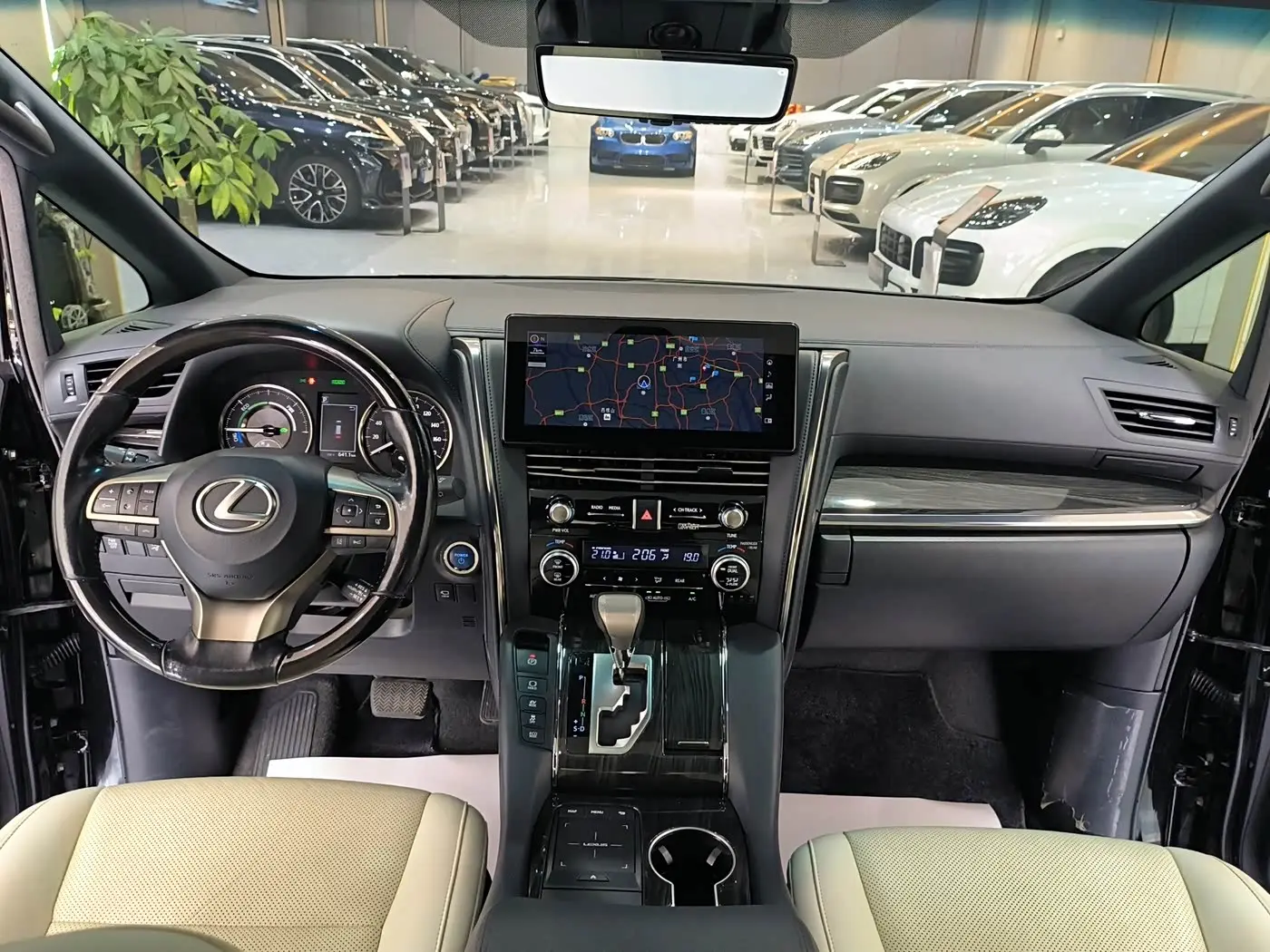 Lexus LM 2021 — Фото 20/20