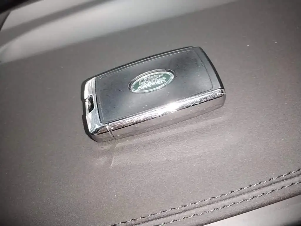 Land Rover Range Rover Sport 2024 — Photo 9/20