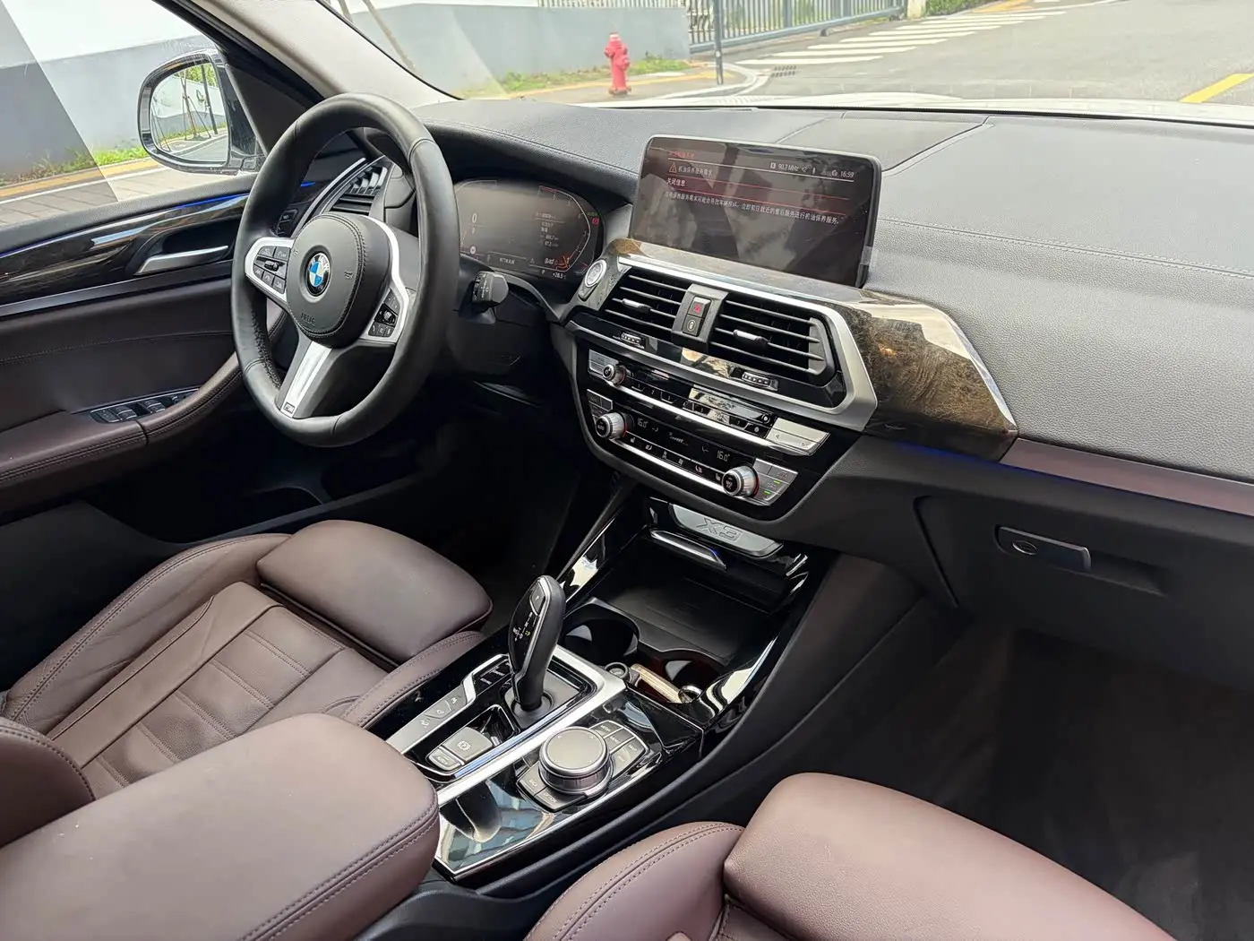 BMW X3 2020 — Photo 14/18
