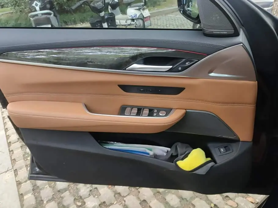BMW 6 Series GT 2022 — Photo 7/16