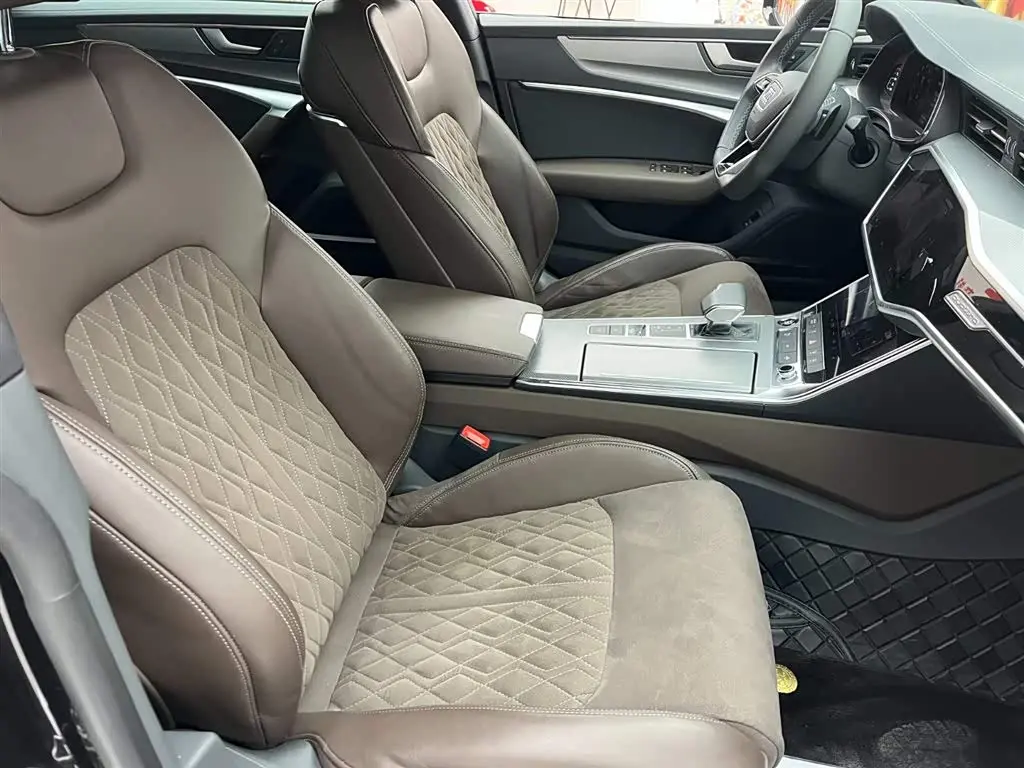 Audi A7L 2023 — Photo 14/15