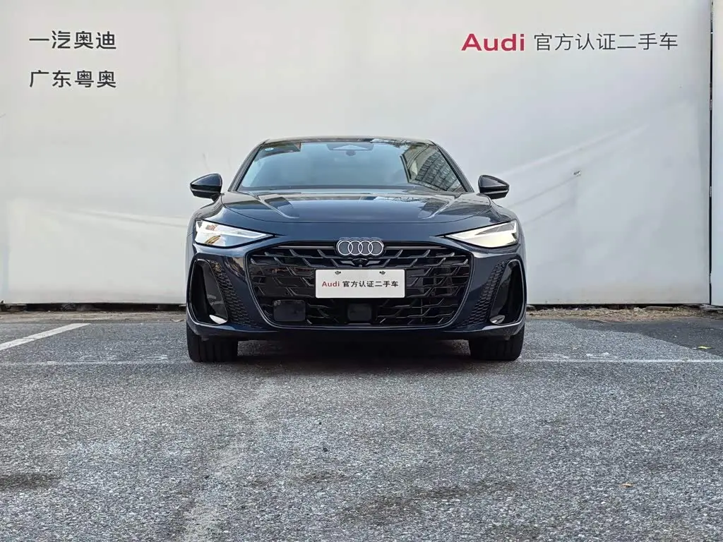 Audi A6L 2026 — Photo 2/16