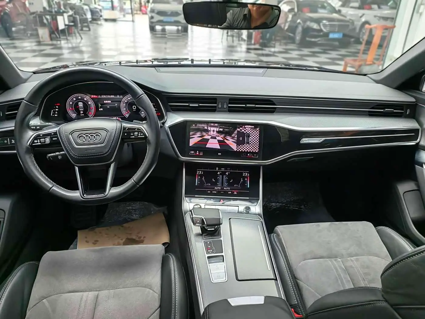 Audi A6L 2023 — Фото 11/13
