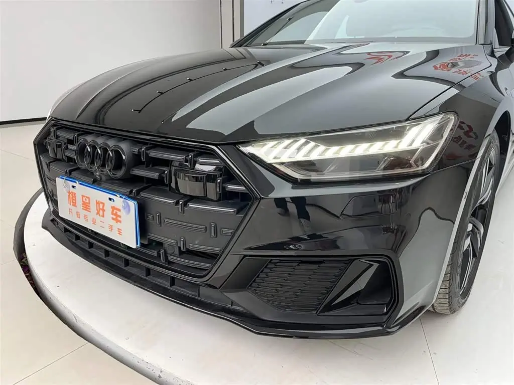 Audi A7L 2023 — Photo 7/15