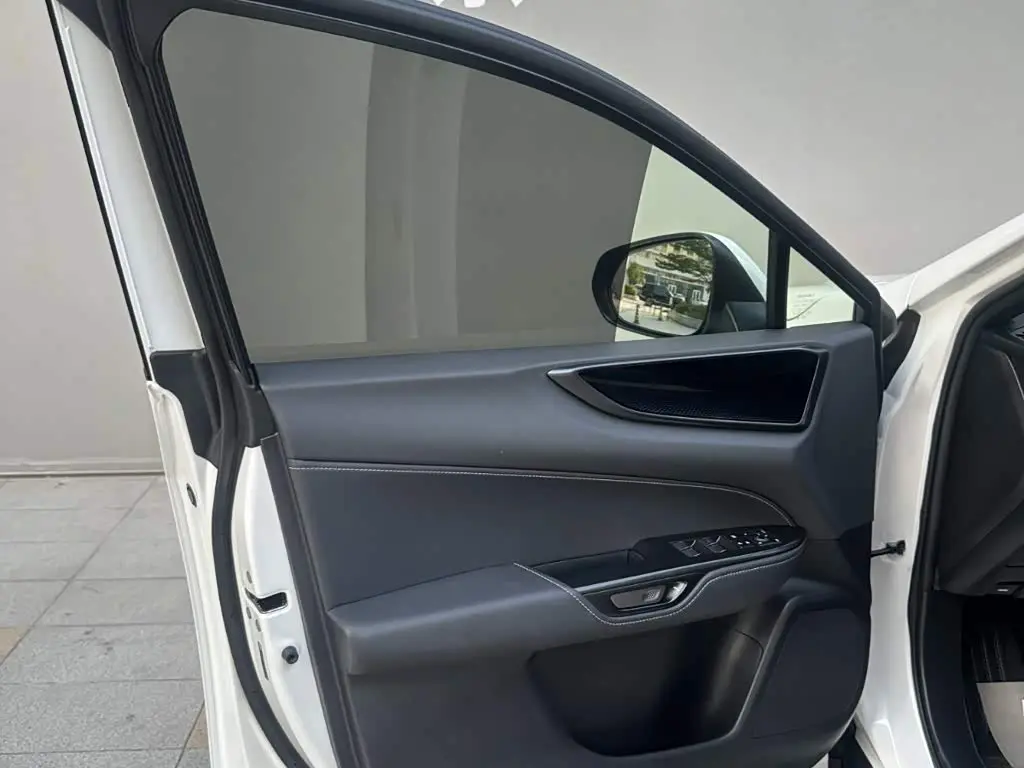 Lexus NX 2025 — Photo 12/13