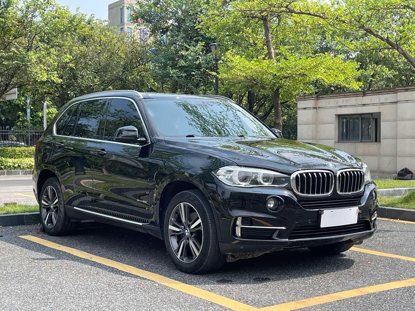 BMW X5 2018 — Фото 3/20