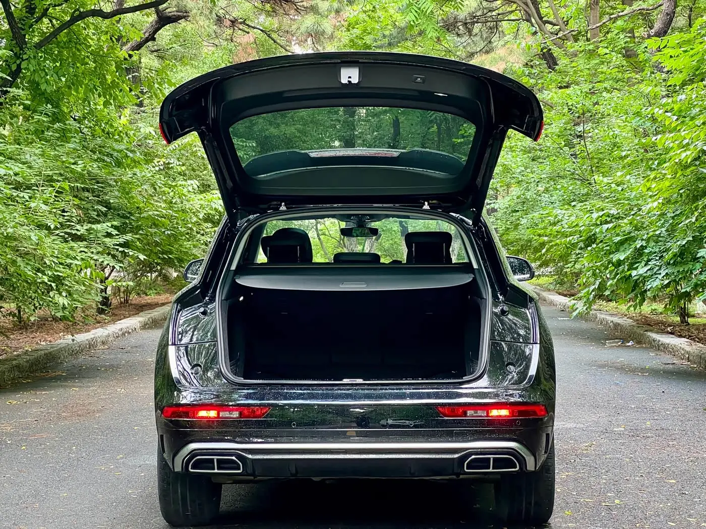 Audi Q5L 2025 — Photo 12/20