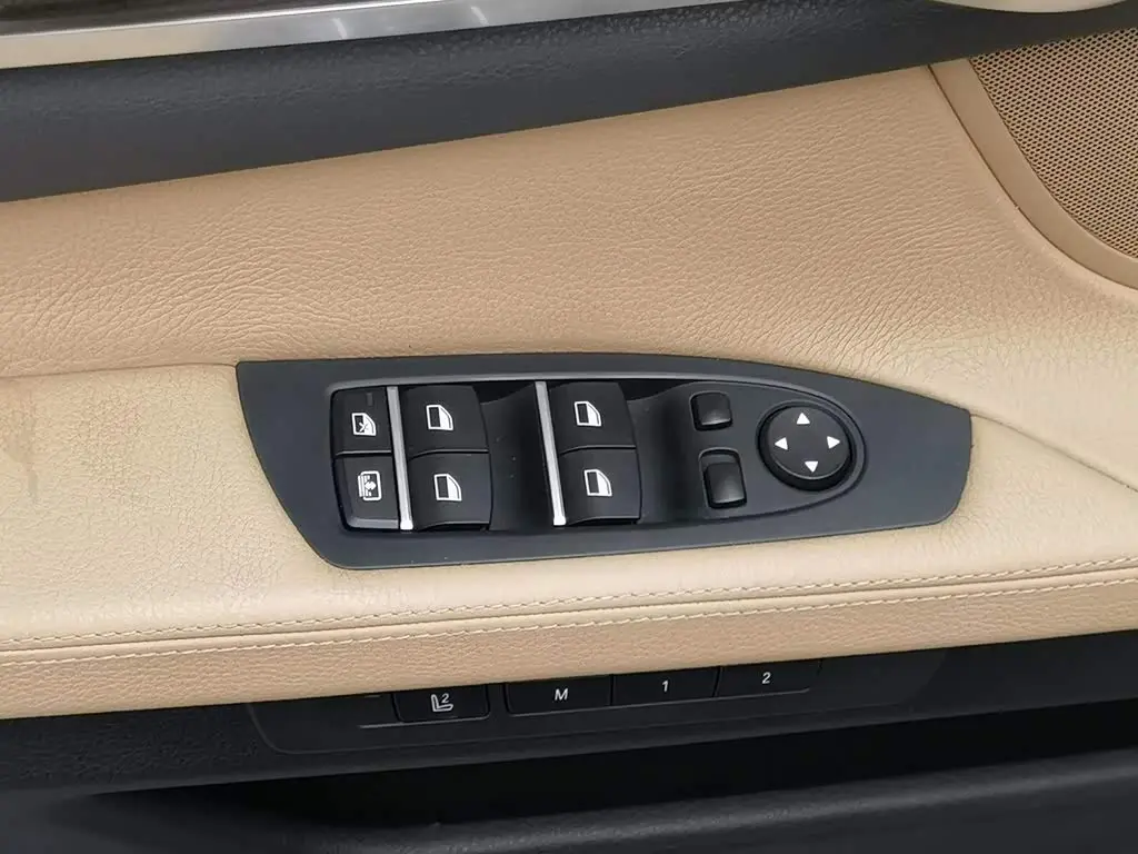 BMW 7 Series 2014 — Фото 9/20