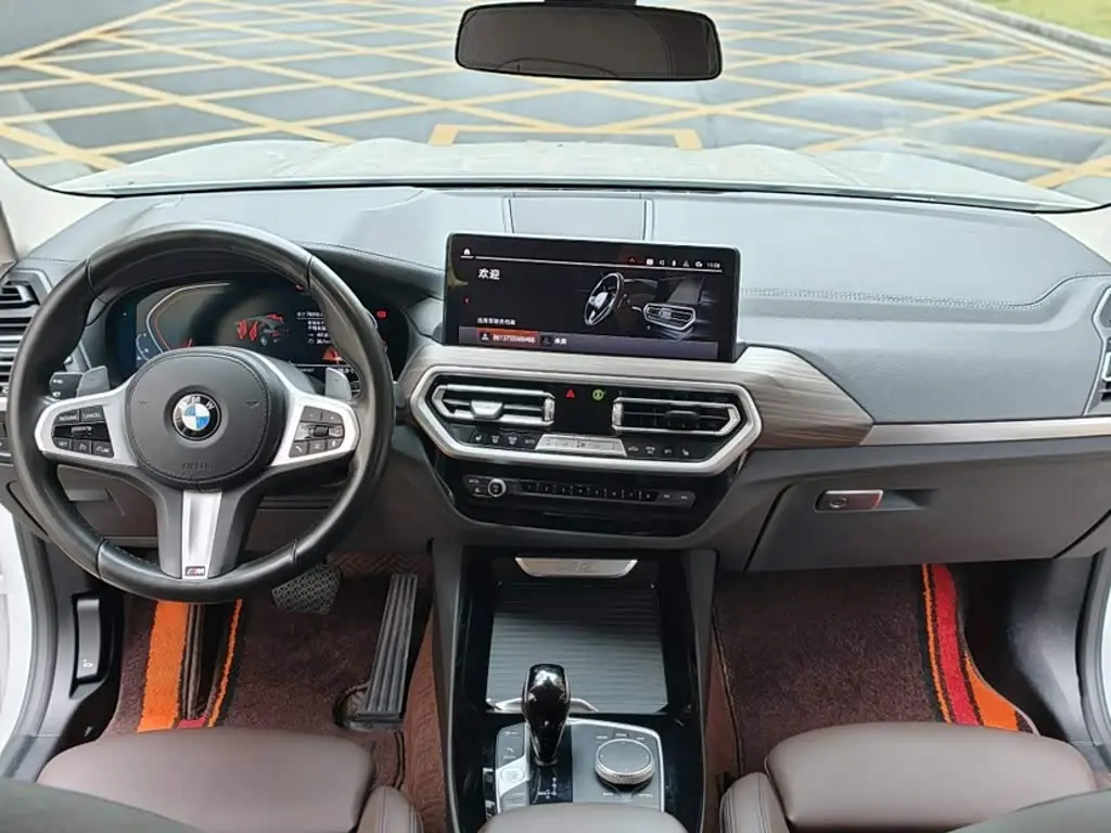 BMW X3 2021 — Photo 8/14