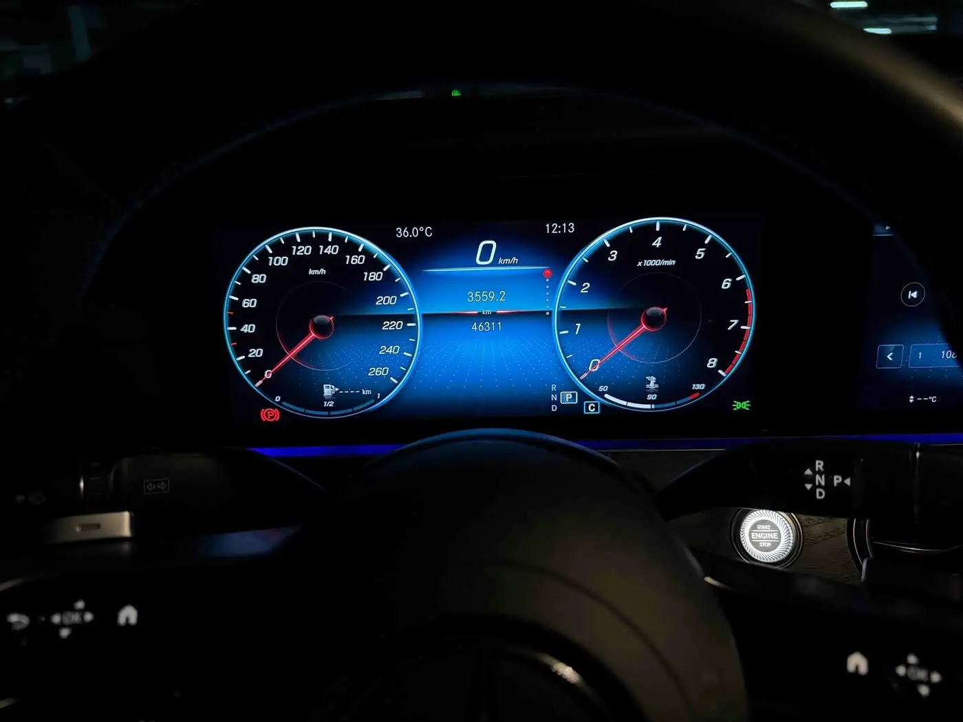 Mercedes-Benz E-Class 2023 — Photo 8/8