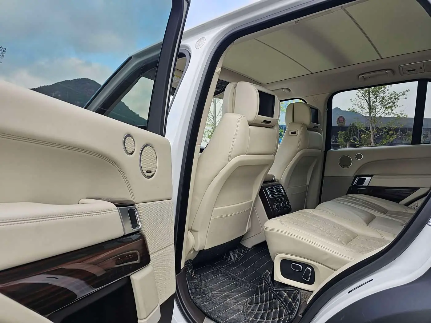 Land Rover Range Rover 2016 — Photo 15/20
