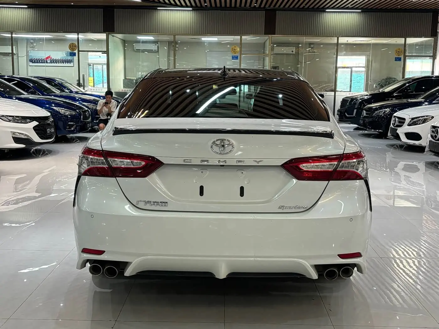Toyota Camry 2022 — Фото 5/14