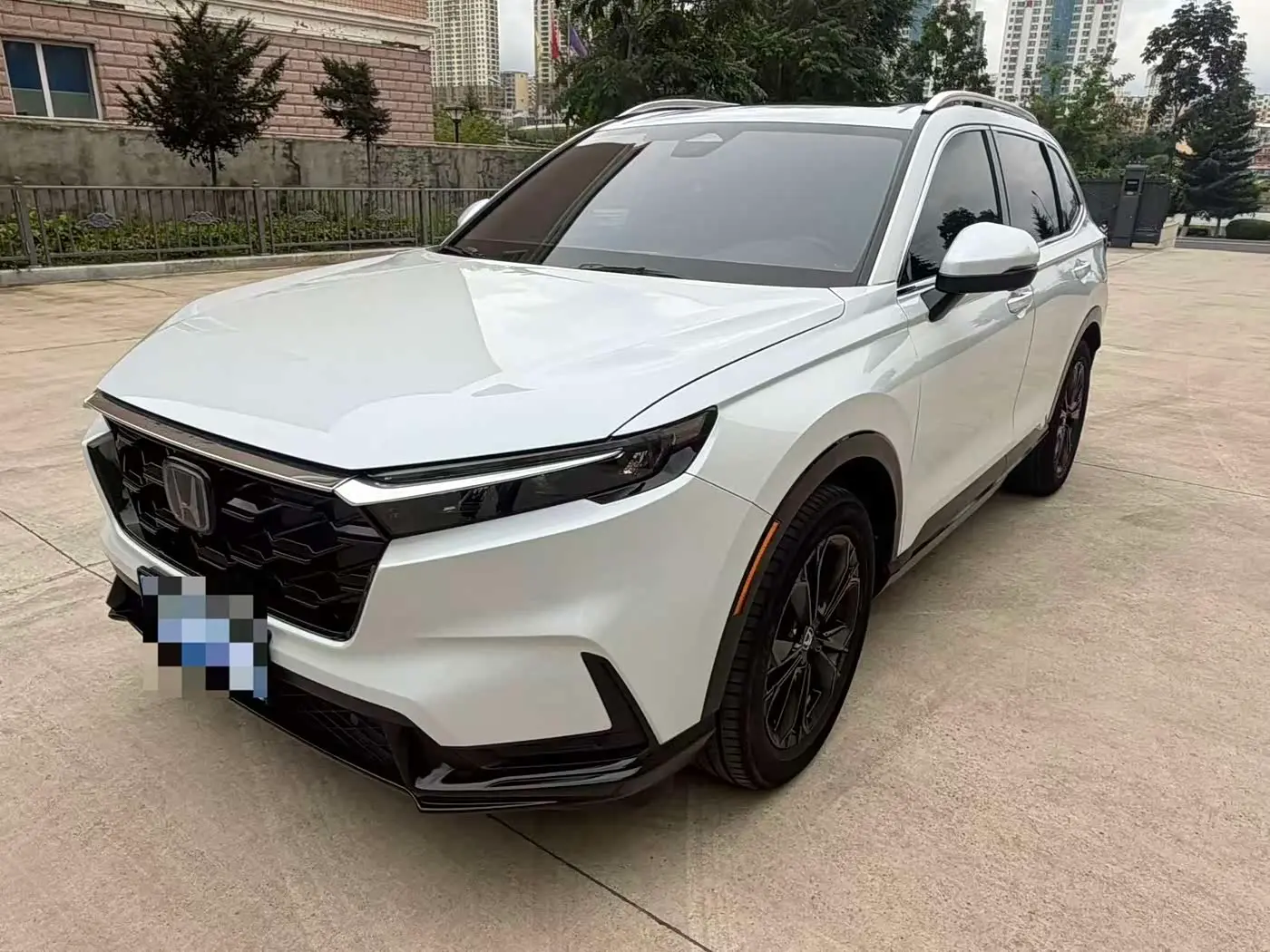 Honda CR-V 2023 — Photo 1/10
