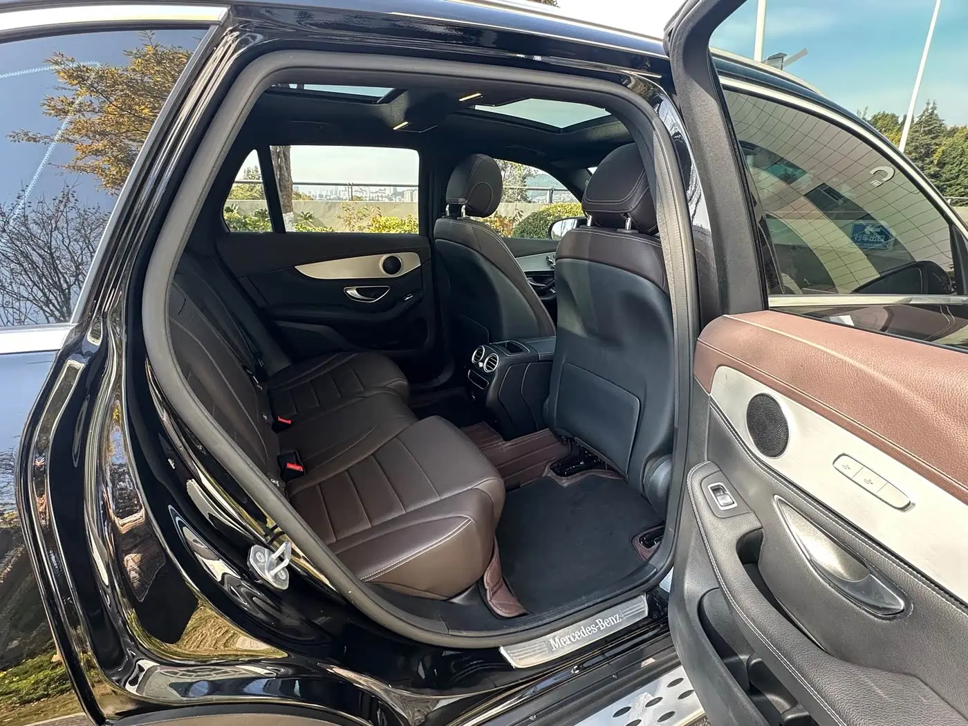 Mercedes-Benz GLC 2020 — Photo 11/12